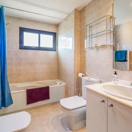 شقة Apartament Duplex Espriu By Hauzify *