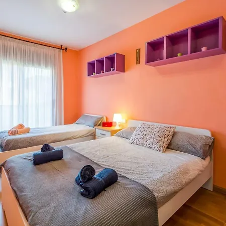 Apartament Duplex Espriu By Hauzify * Sant Cebrià de Vallalta